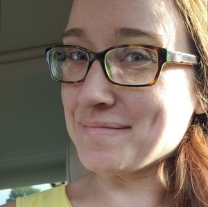 Meet your Posher, Rebeca